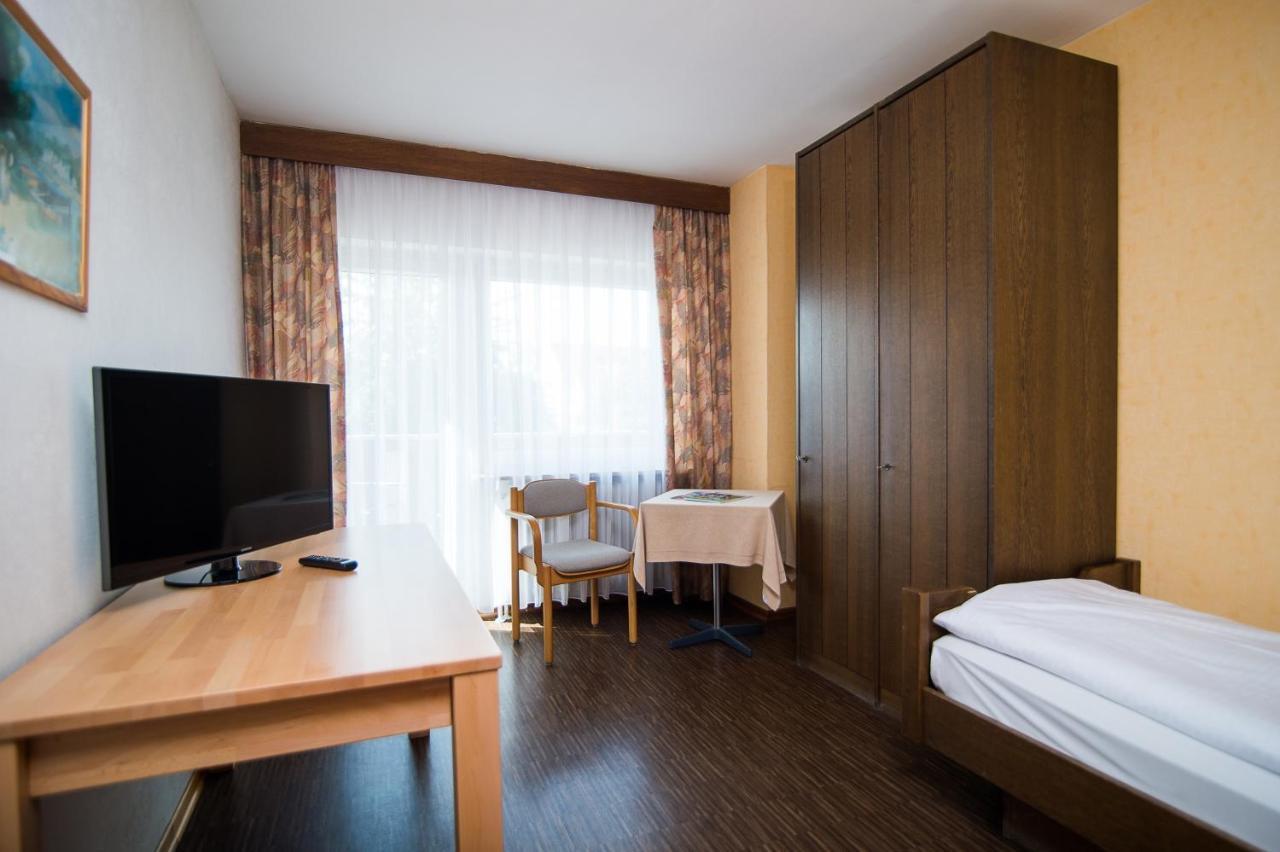 Hotel-Pension Seitz Вольфрамс-Эшенбах Экстерьер фото